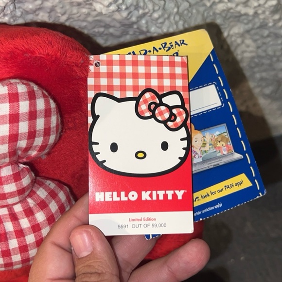 🆕HELLO KITTY BUILD A BEAR WORKSHOP LIMITED EDITION Red Gingham 18” Plush - Picture 2 of 4